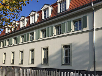 Wärmedämmung und dekorative Fassadengestaltung – Berner Str.